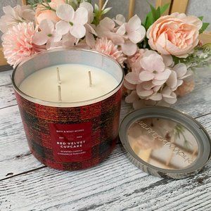 Bath and Body Works Sugared Red Velvet Candle